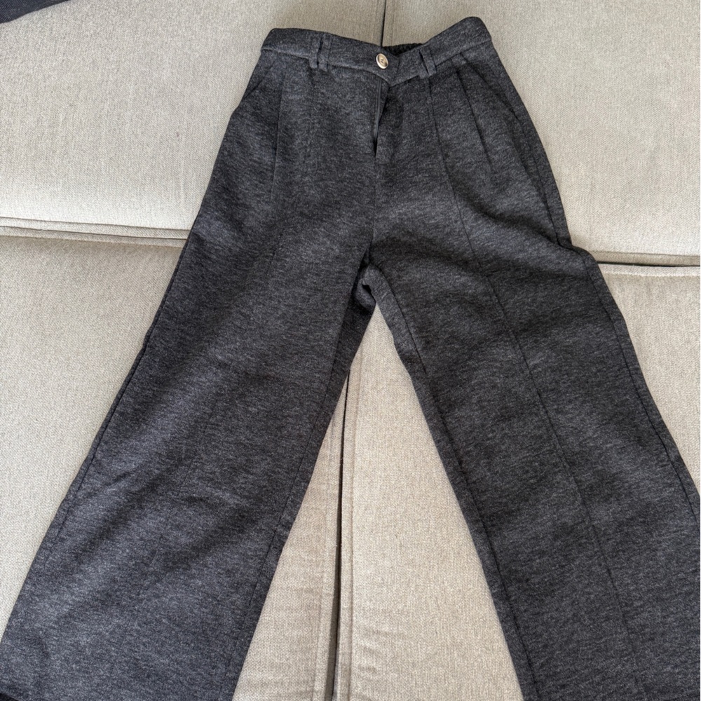 Tailored Wide-Leg Trousers in Charcoal Gray (L)